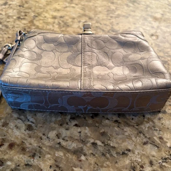 COACH SILVER WRISTLET - Picture 5 of 7